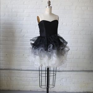 Betsy johnson size 4 dress. New never worn